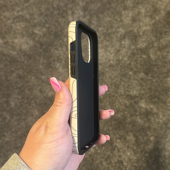 NEVER USED - Burga Iphone 14 pro max case - Picture 3 of 3